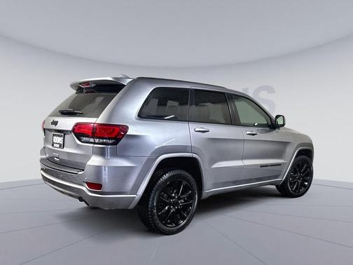 Billet Silver Metallic Clearcoat 2021 Jeep Grand Cherokee Laredo