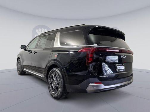 Aurora Black Pearl 2026 Kia Carnival Hybrid SX
