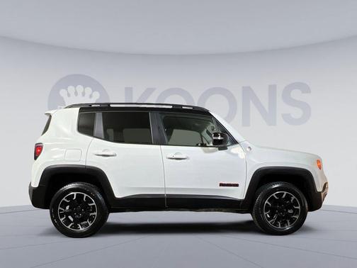 Alpine White Clearcoat 2023 Jeep Renegade Trailhawk