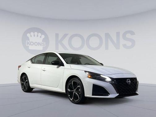 2024 Nissan Altima SR FWD