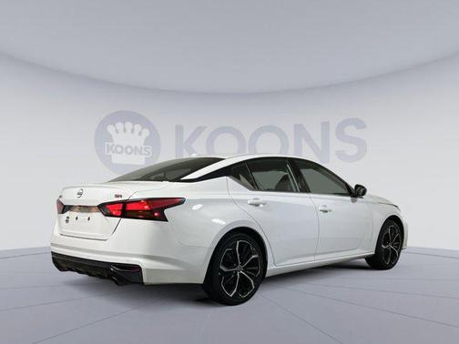 2024 Nissan Altima SR FWD