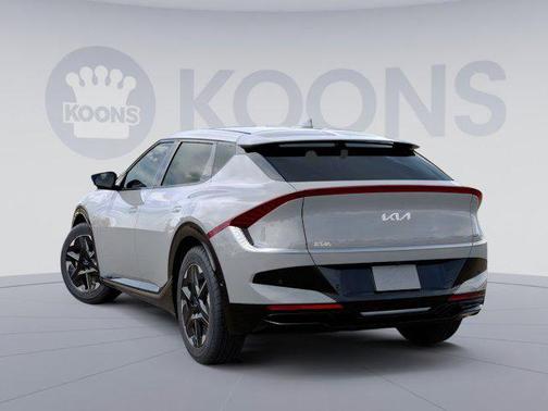 2025 Kia EV6 Wind