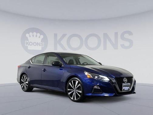 2022 Nissan Altima SR FWD