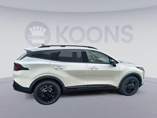 Snow White Pearl 2026 Kia Sportage X-Line