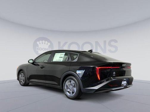 2025 Kia K4 LX