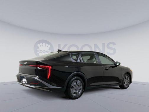 2025 Kia K4 LX