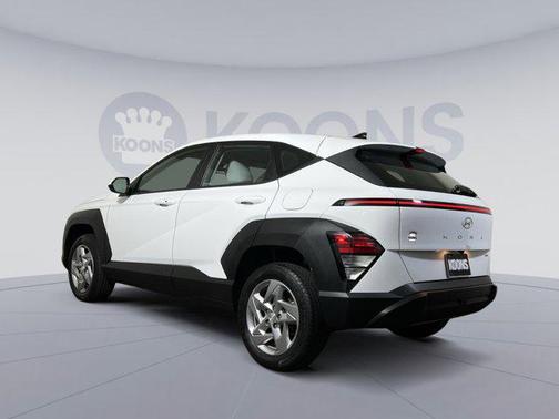 2024 Hyundai KONA SE