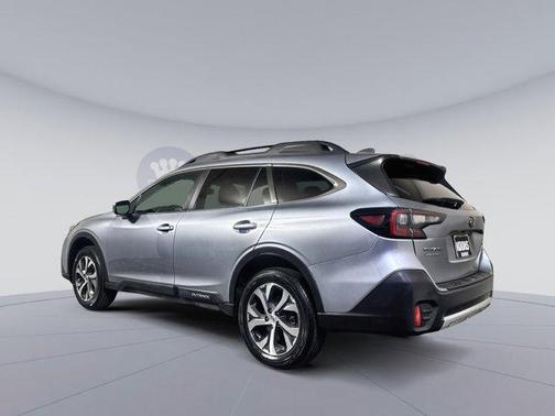 Ice Silver Metallic 2022 Subaru Outback Limited