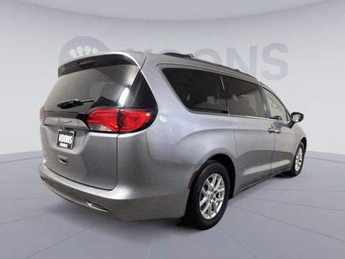 2021 Chrysler Voyager LXI