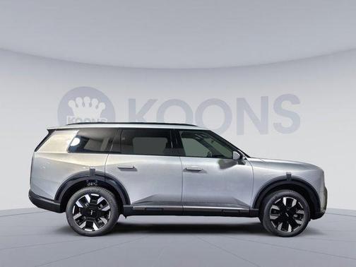 Ivory Silver 2027 Kia Telluride S