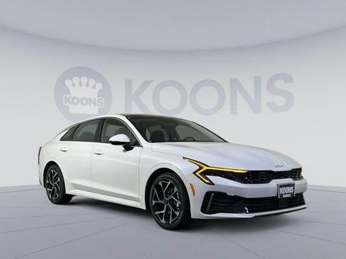 2025 Kia K5 EX