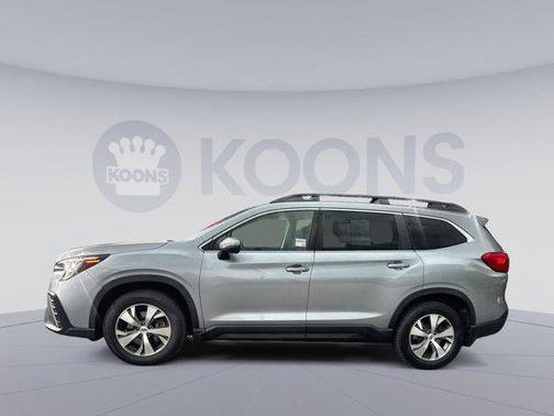 Ice Silver Metallic 2023 Subaru Ascent Premium 8-Passenger