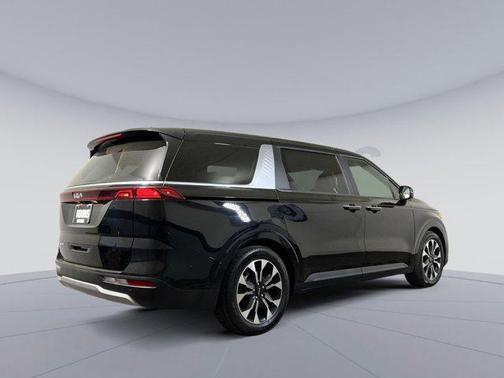 2022 Kia Carnival EX