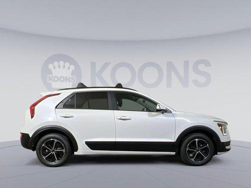 2025 Kia Niro EX