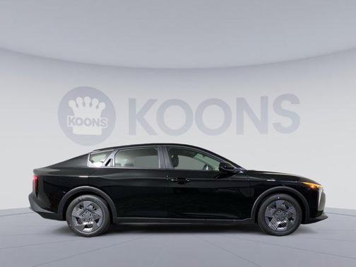 2025 Kia K4 LX