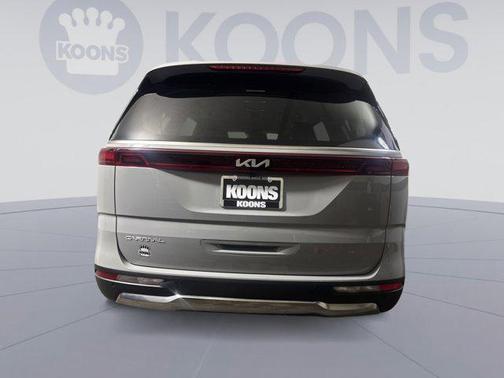 2024 Kia Carnival SX