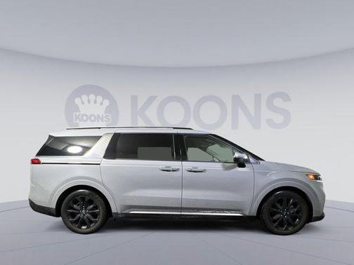 2024 Kia Carnival SX