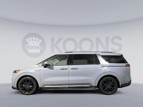 2024 Kia Carnival SX