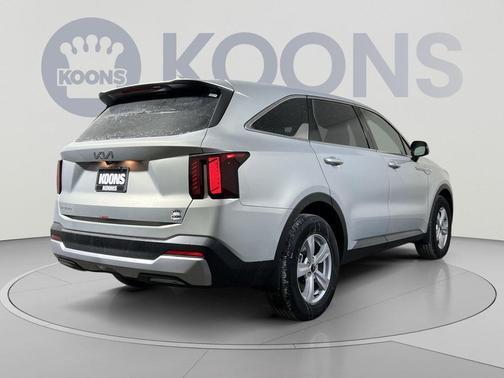 Ivory Silver 2026 Kia Sorento LX