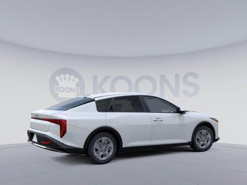 2025 Kia K4 LX