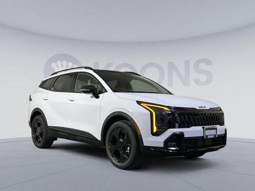 Glacial White Pearl 2026 Kia Sportage X-Line