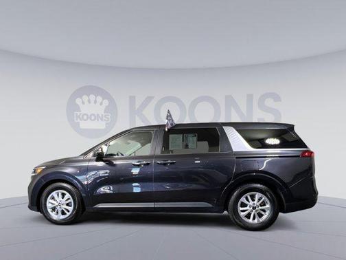 2023 Kia Carnival LX