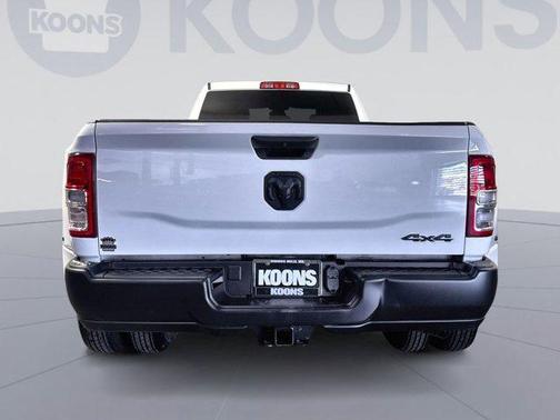 2024 RAM 3500 Tradesman Crew Cab 4x4 8' Box