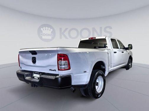 2024 RAM 3500 Tradesman Crew Cab 4x4 8' Box