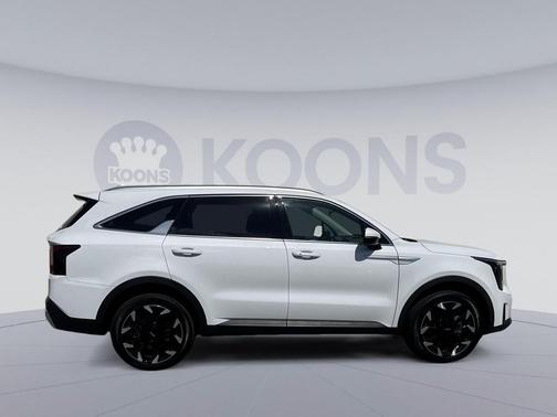 Glacial White Pearl 2026 Kia Sorento EX