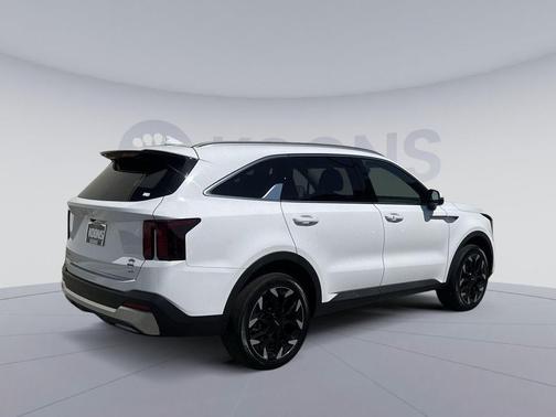 Glacial White Pearl 2026 Kia Sorento EX