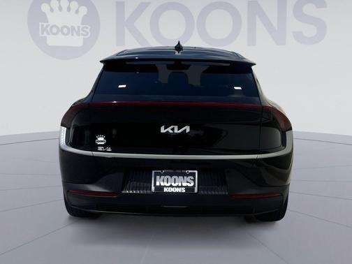 Aurora Black Pearl 2024 Kia EV6 Light