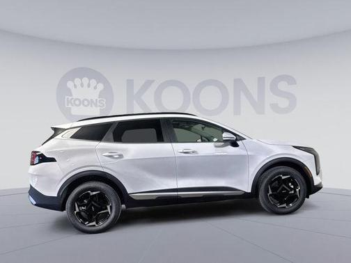 Glacial White Pearl 2026 Kia Sportage EX