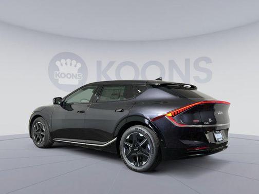 2025 Kia EV6 Wind
