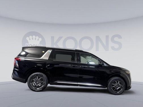 Aurora Black Pearl 2026 Kia Carnival Hybrid SX