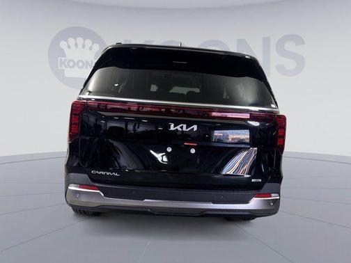 Aurora Black Pearl 2026 Kia Carnival Hybrid SX