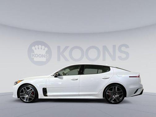 2022 Kia Stinger GT1