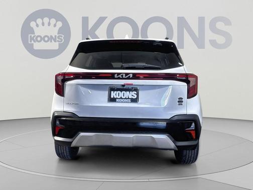 Snow White Pearl 2026 Kia Seltos EX