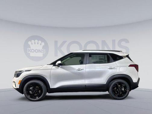 Snow White Pearl 2026 Kia Seltos EX
