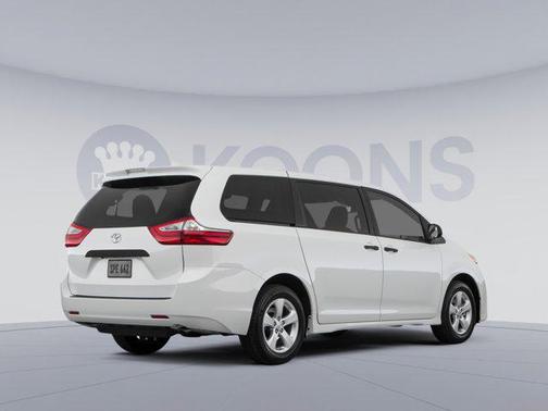 2018 Toyota Sienna LE