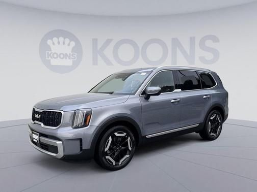 Everlasting Silver 2024 Kia Telluride EX