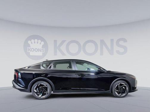 Aurora Black Pearl 2026 Kia K4 EX