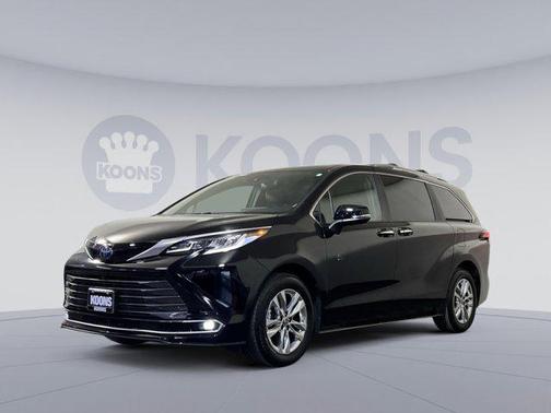 2025 Toyota Sienna Limited