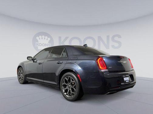 2018 Chrysler 300 S