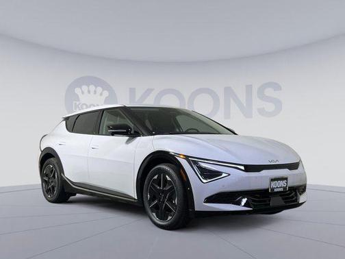 2025 Kia EV6 Wind