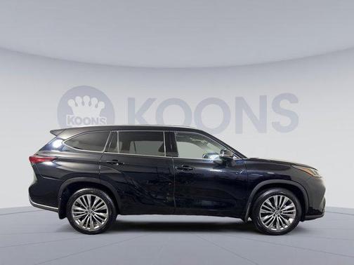 2023 Toyota Highlander Platinum