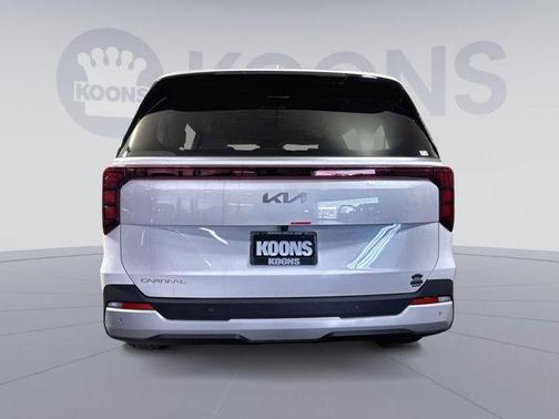 Snow White Pearl 2026 Kia Carnival EX