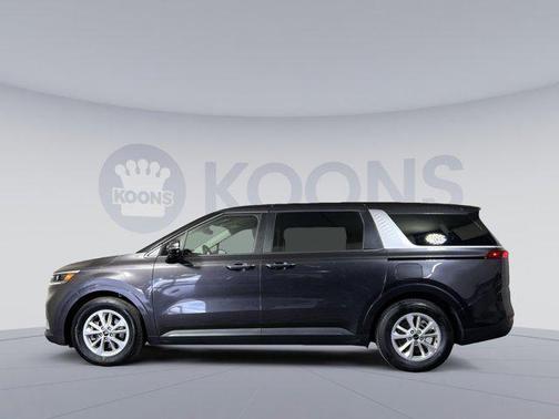 2024 Kia Carnival LX