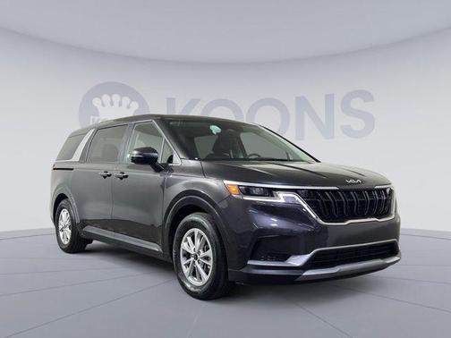 2024 Kia Carnival LX