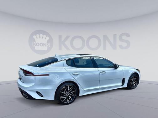 Snow White Pearl 2023 Kia Stinger GT-Line