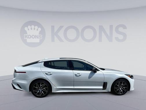 Snow White Pearl 2023 Kia Stinger GT-Line